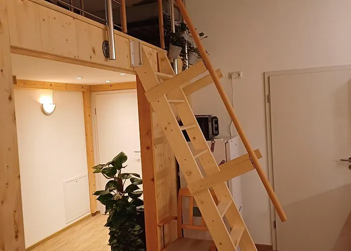 Bei Hillers Appartement *